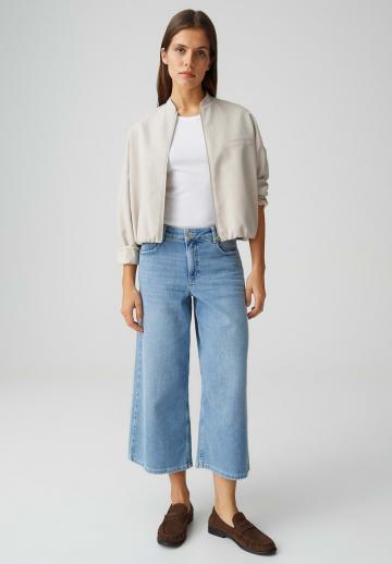 Короткие джинсы