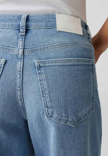 Короткие джинсы