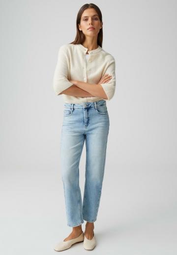 Прямые джинсы