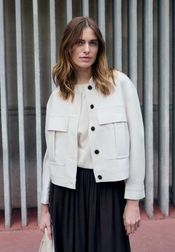 Куртка с накладнымит карманами