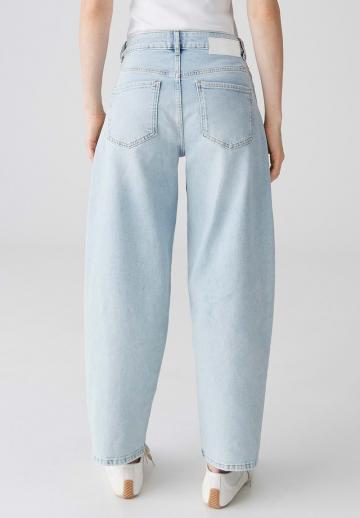 Свободные джинсы