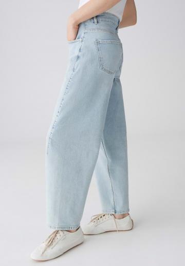 Свободные джинсы