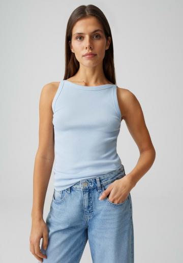 Топ на бретельках