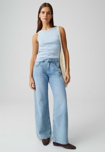 Топ на бретельках