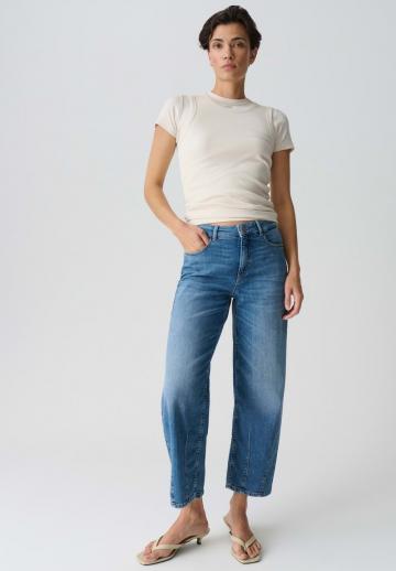 Прямые джинсы
