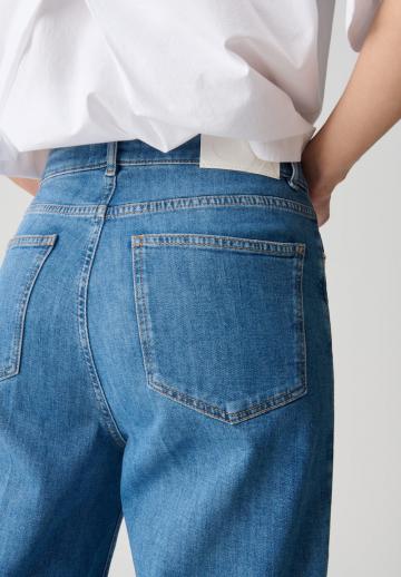 Клешеные брюки