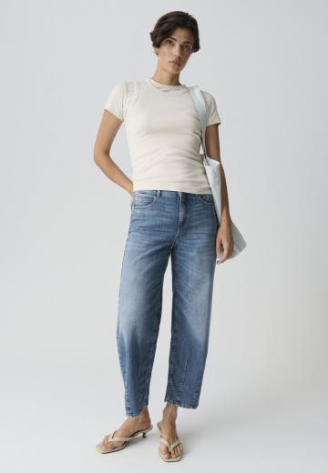 Короткие джинсы