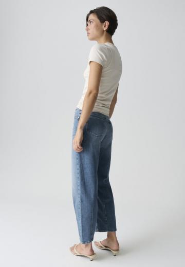 Короткие джинсы