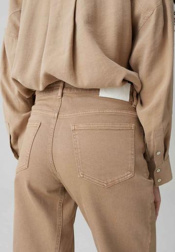 Короткие джинсы