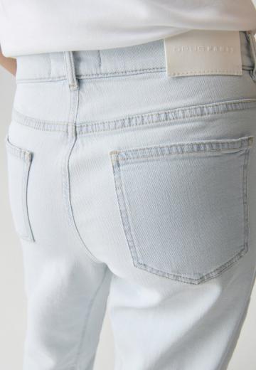 Свободные джинсы