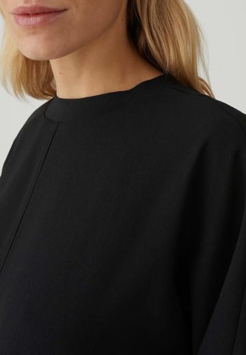 Атласная блузка