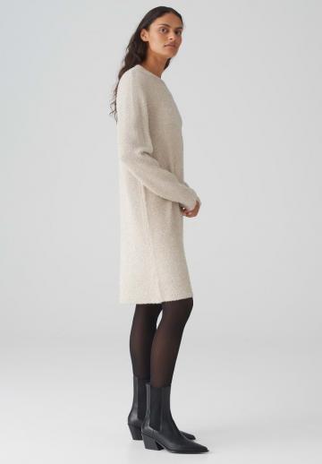 Вязаное платье