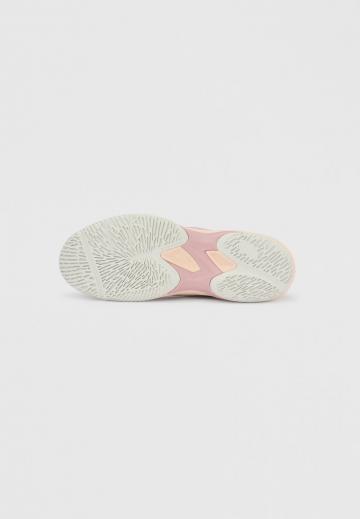 Кроссовки для зала