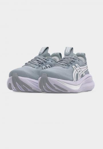 Беговые кроссовки