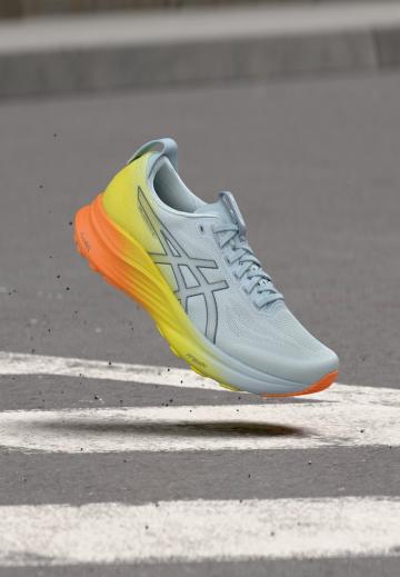 Беговые кроссовки