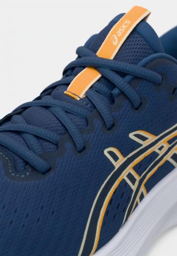 Беговые кроссовки