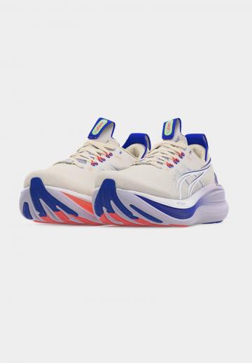 Беговые кроссовки