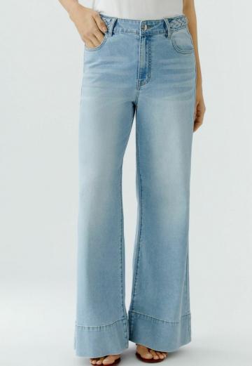Клешеные джинсы