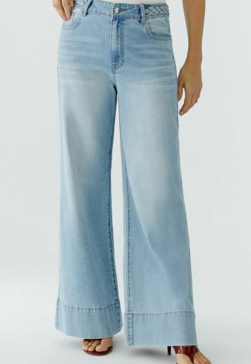 Клешеные джинсы
