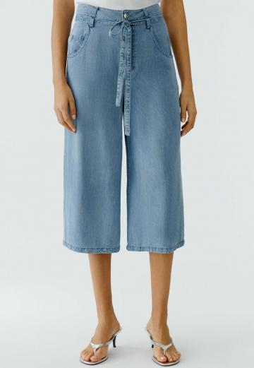 Короткие джинсы