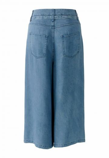 Короткие джинсы