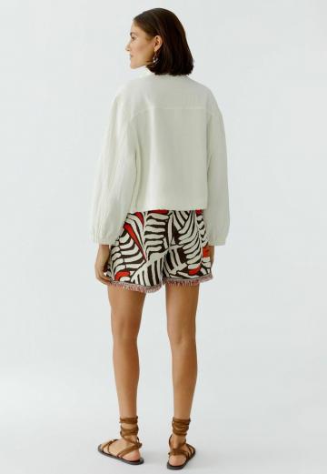 Куртка с накладнымит карманами