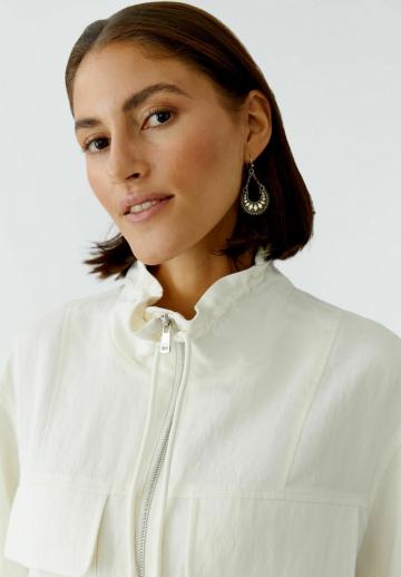 Куртка с накладнымит карманами