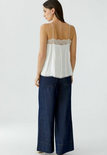 Топ на бретельках