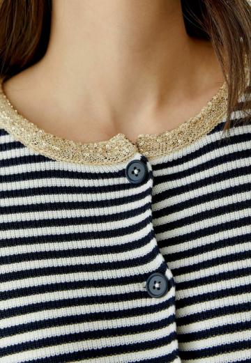 Вязаная кофта