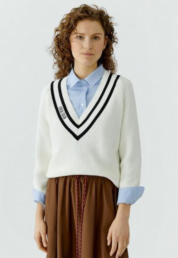 Пуловер в полоску