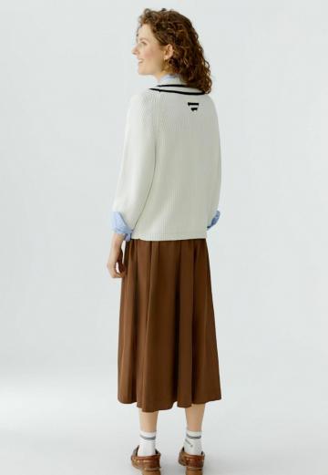 Пуловер в полоску