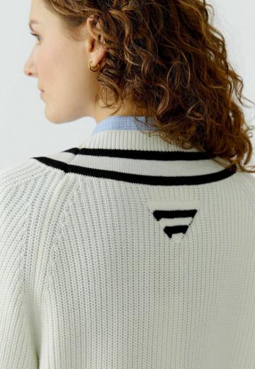 Пуловер в полоску