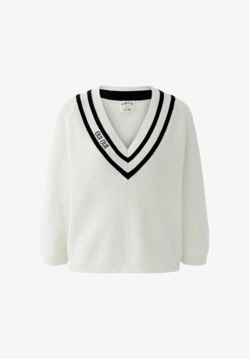 Пуловер в полоску