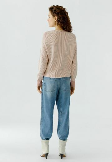 Пуловер в полоску