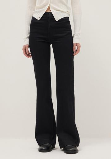 Клешеные брюки