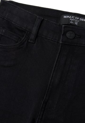 Клешеные брюки