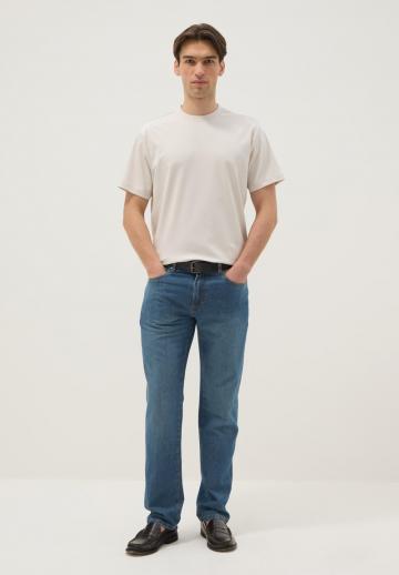 Прямые джинсы