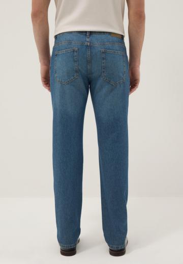 Прямые джинсы