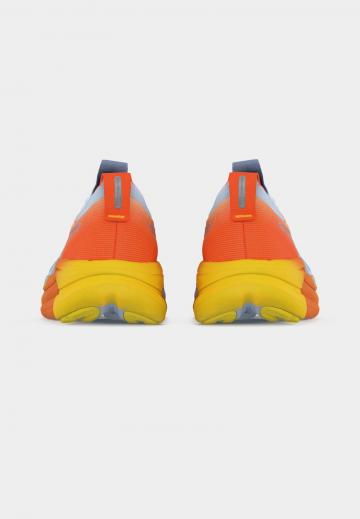 Беговые кроссовки