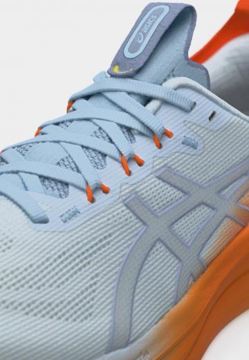 Беговые кроссовки