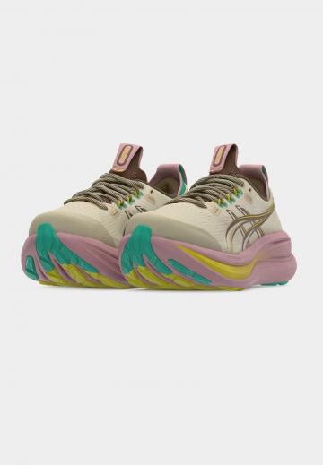 Беговые кроссовки