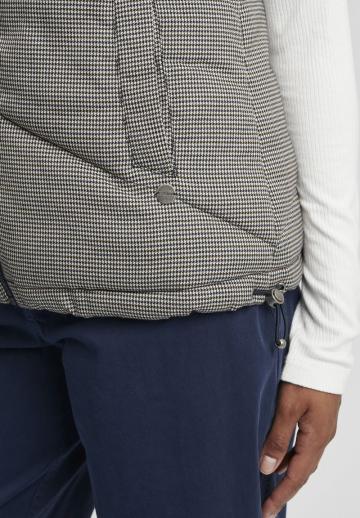 Стеганый жилет