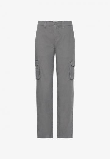 Брюки с накладными карманами