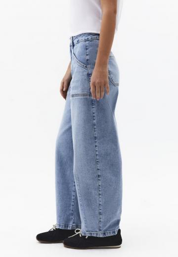 Свободные джинсы