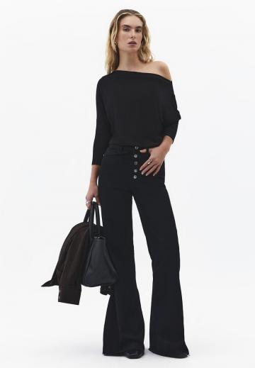 Клешеные джинсы