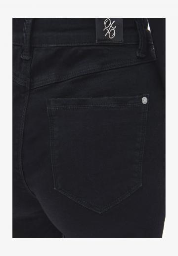 Клешеные джинсы