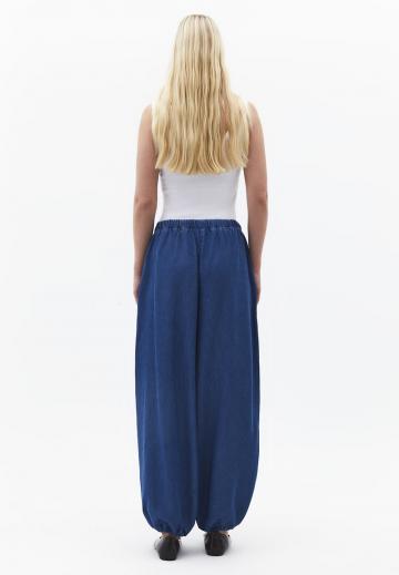 Свободные джинсы