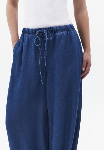 Свободные джинсы