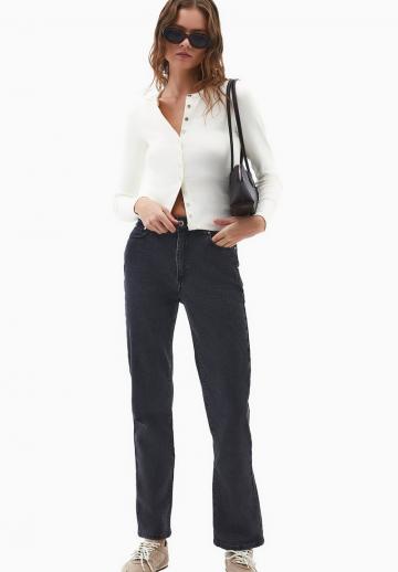 Прямые джинсы