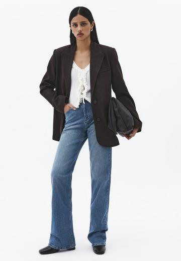 Прямые джинсы